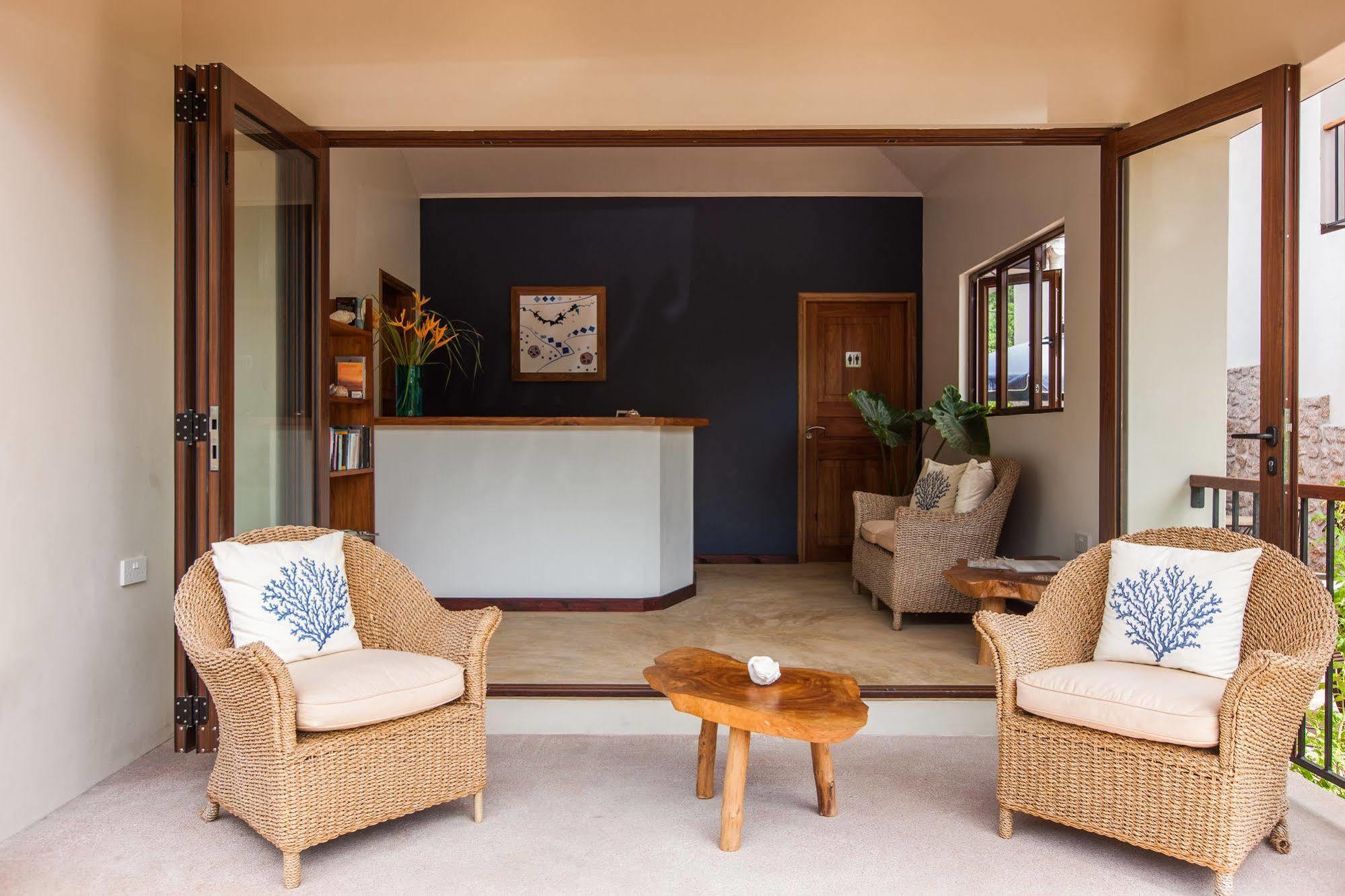 L'Hirondelle Guest House Anse Volbert Village Buitenkant foto