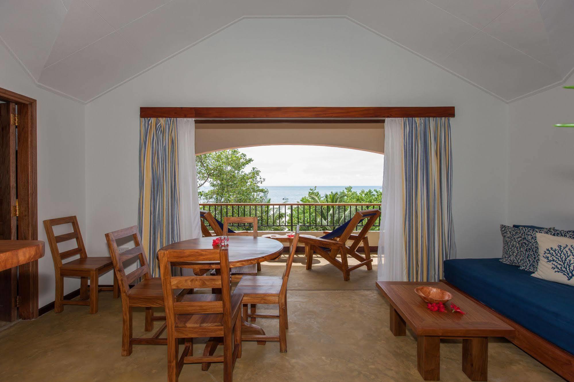 L'Hirondelle Guest House Anse Volbert Village Buitenkant foto