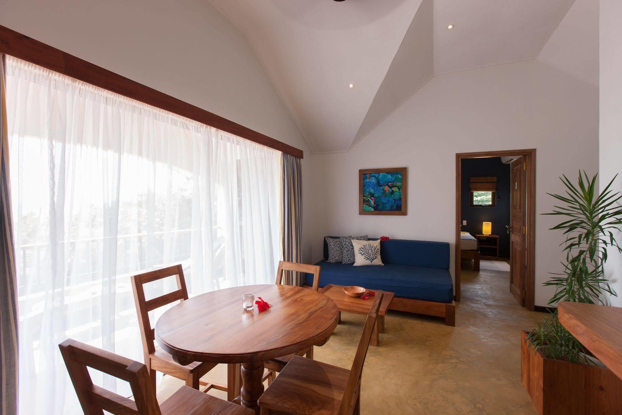 L'Hirondelle Guest House Anse Volbert Village Buitenkant foto