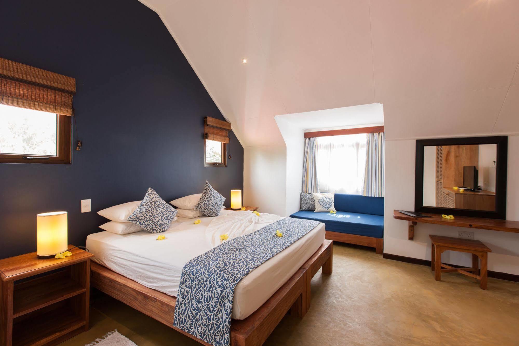 L'Hirondelle Guest House Anse Volbert Village Buitenkant foto